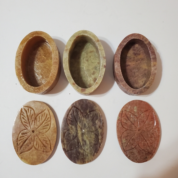 Greenbrier International Soapstone Flower Carved Design Oval Trinket Boxes (3) - Picture 5 of 13